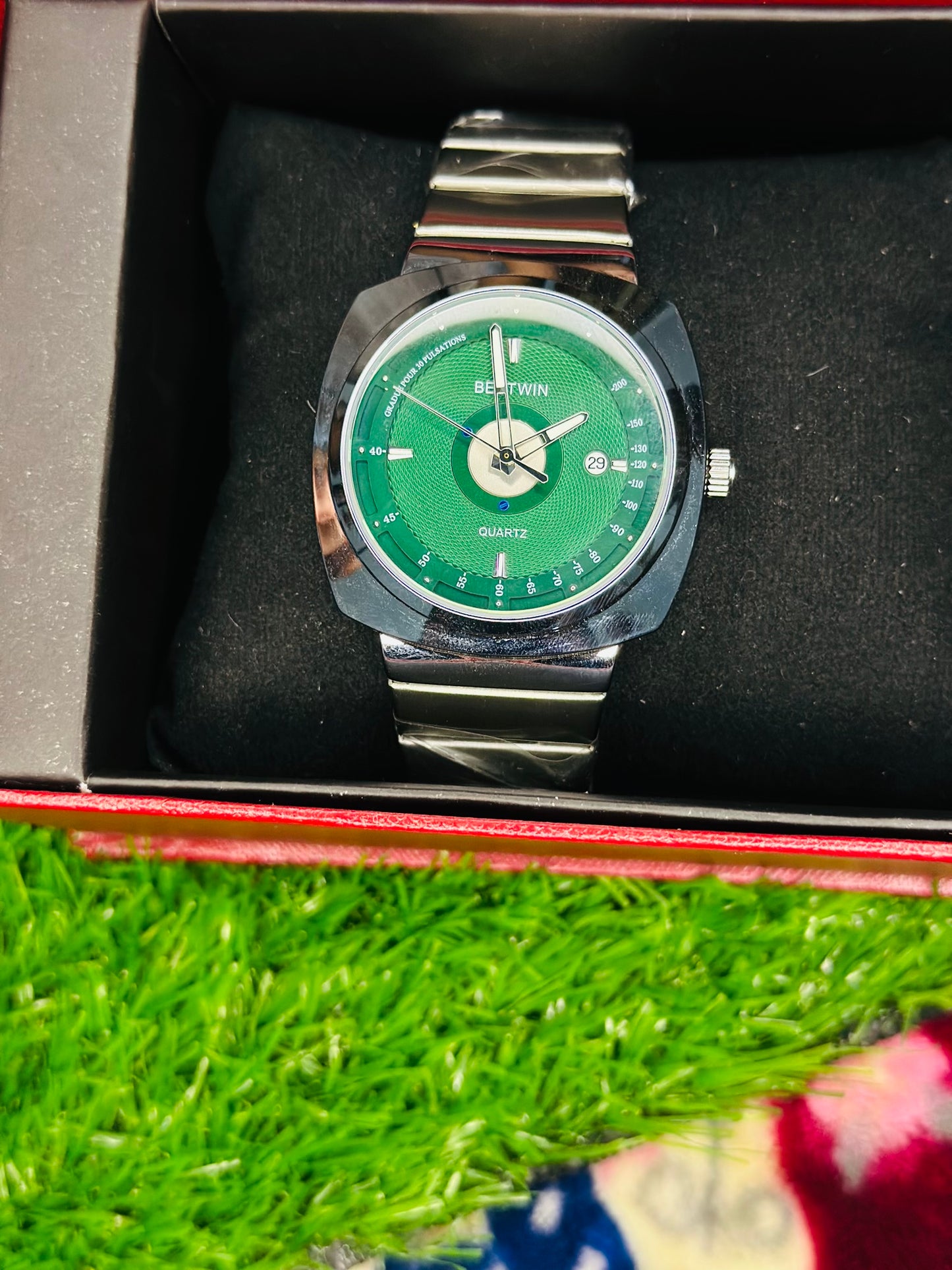 🕰️ Bestwin Quartz Watch – Timeless Precision & Style