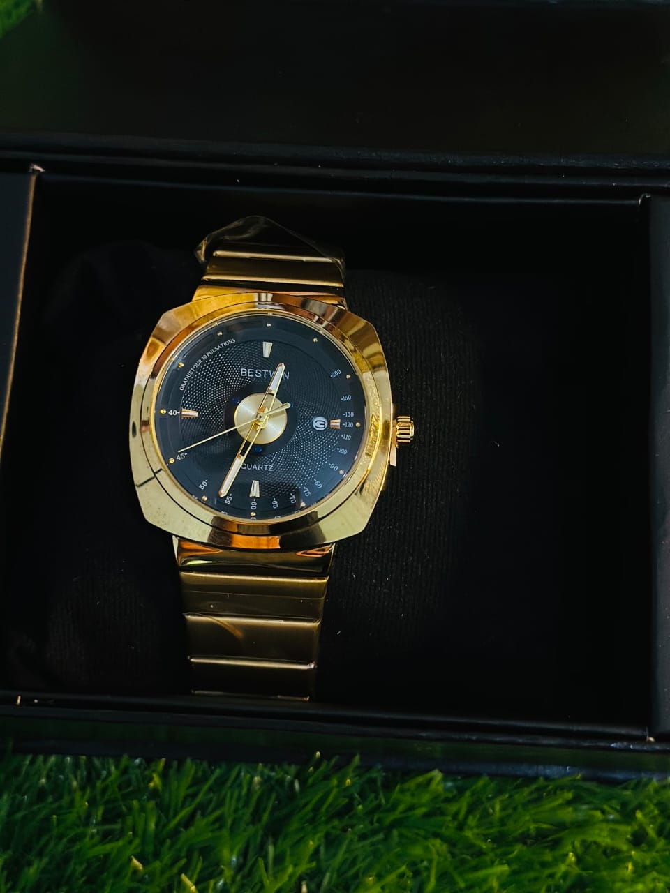 🕰️ Bestwin Quartz Watch – Timeless Precision & Style